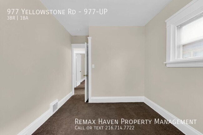 Building Photo - 977 Yellowstone Rd