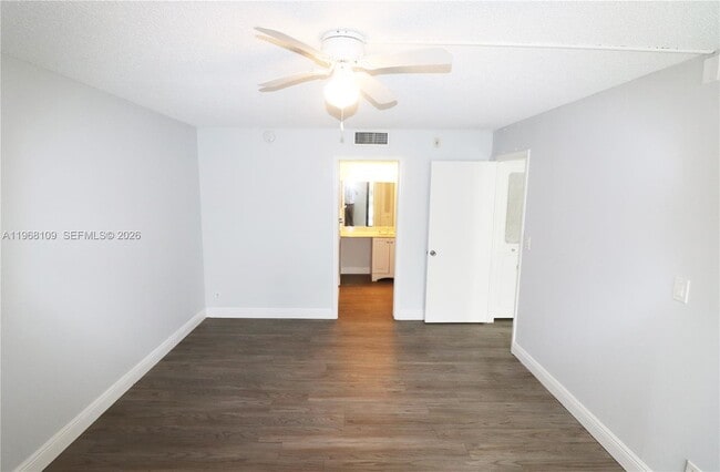 Building Photo - 1301 River Reach Dr