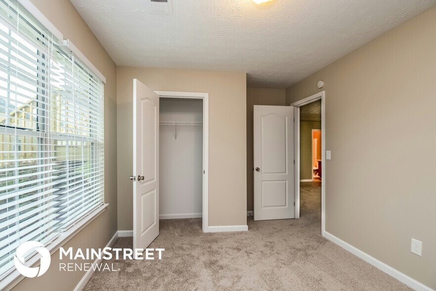 Building Photo - 6415 E Meyer Dr