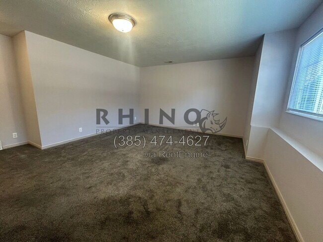 Building Photo - 370 W 4900 S