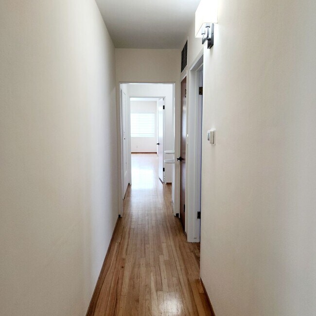 Building Photo - Charming Morley Field 3 bed 2 bath Home, p...