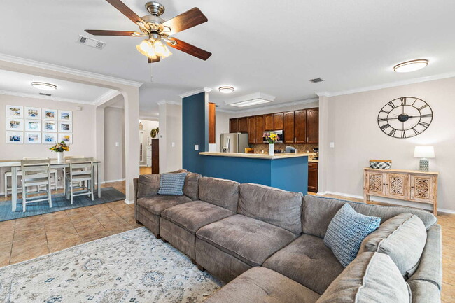 Building Photo - 317 Willow Loop