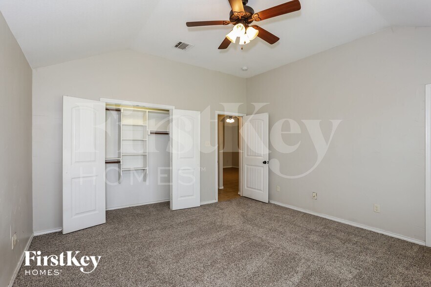 Building Photo - 6612 Gillis Johnson St