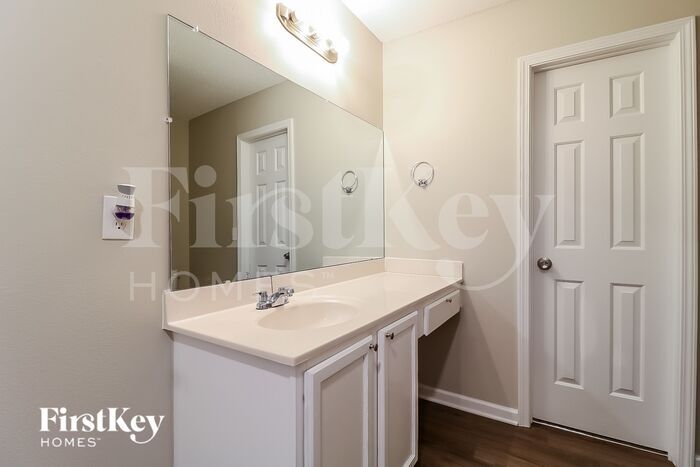 Building Photo - 309 Timberwood Dr