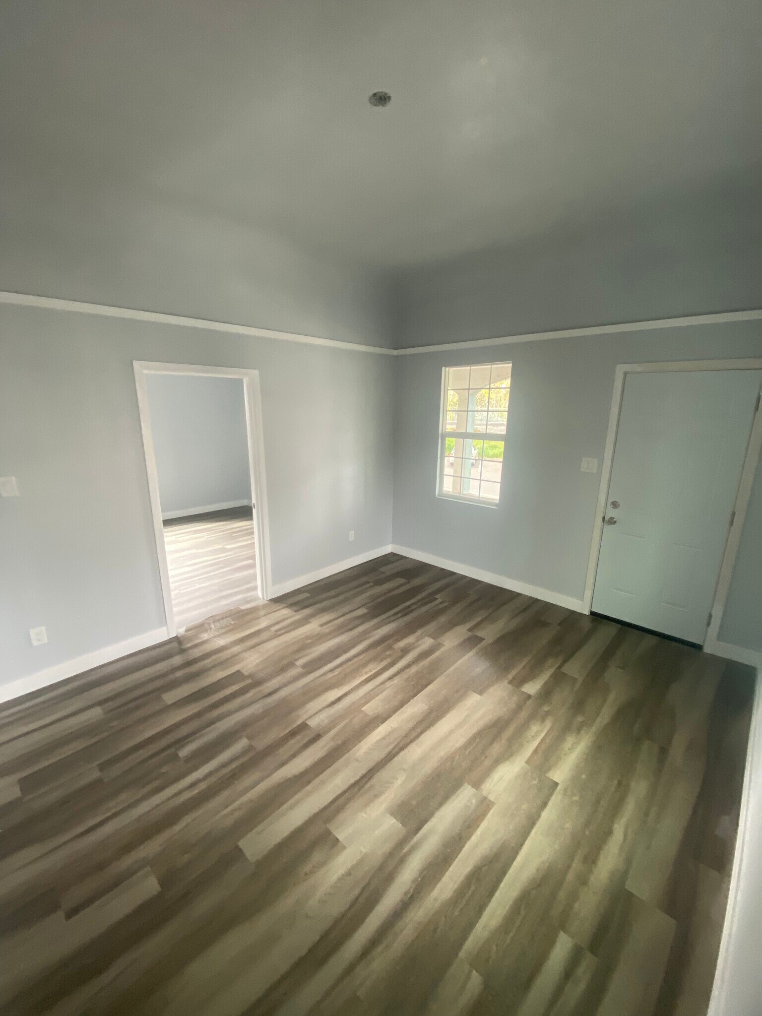 Building Photo - 321 D St