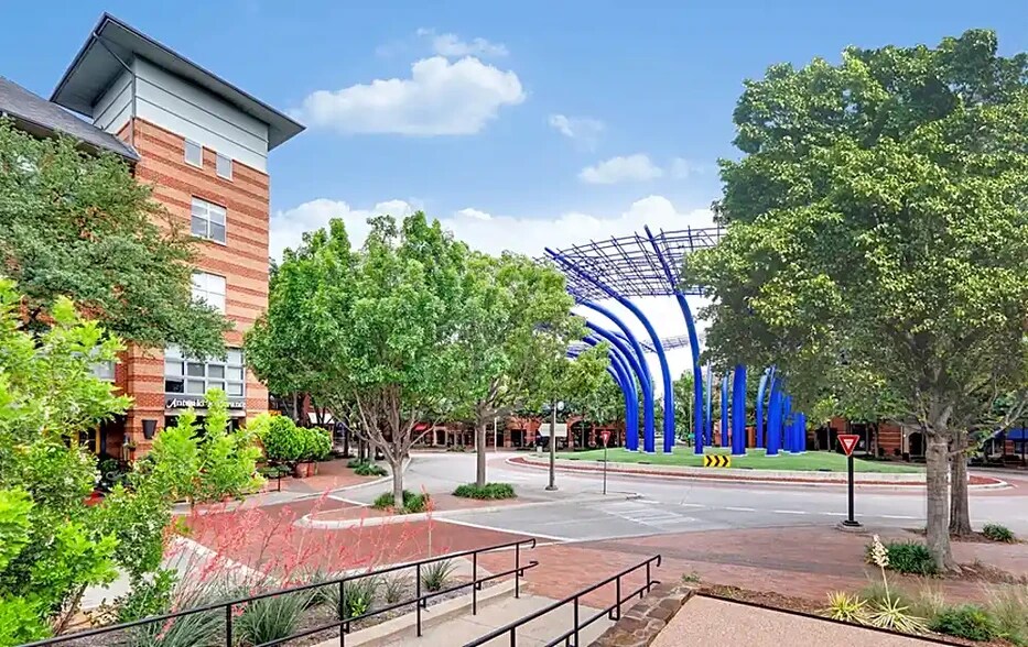 Building Photo - 5055 Addison Cir