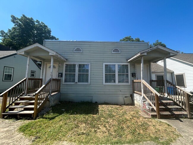 Building Photo - MOVE IN SPECIAL! One Bedroom One Bathroom ...