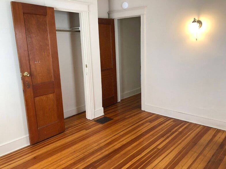Building Photo - 48 Dennison Ave