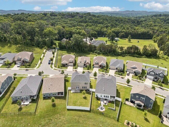 Building Photo - Clover Glen Rental