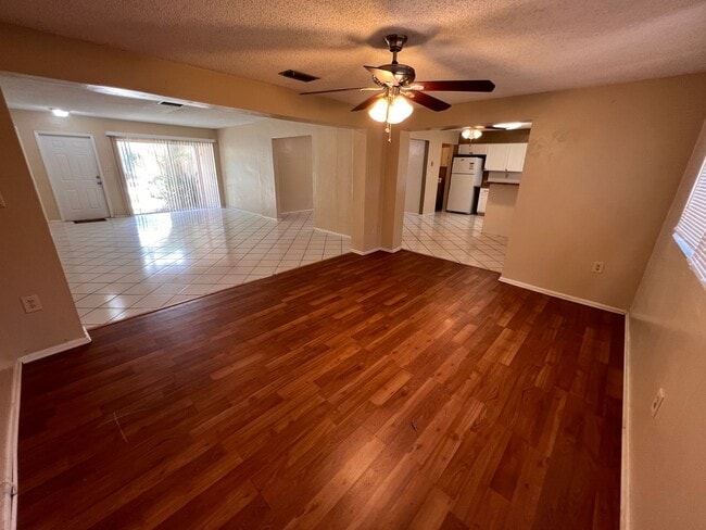 Building Photo - 3/2 Single Family Home in Miramar- Ready f...