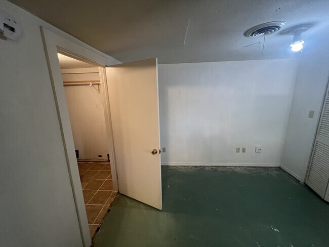 Building Photo - 2514 24th St