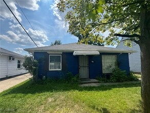 Building Photo - 930 Wayside Rd
