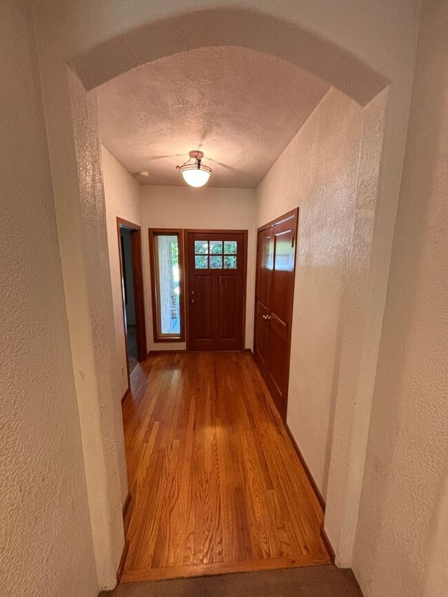 Building Photo - Beautiful 4 bedroom 2 bathroom home coming soon!!