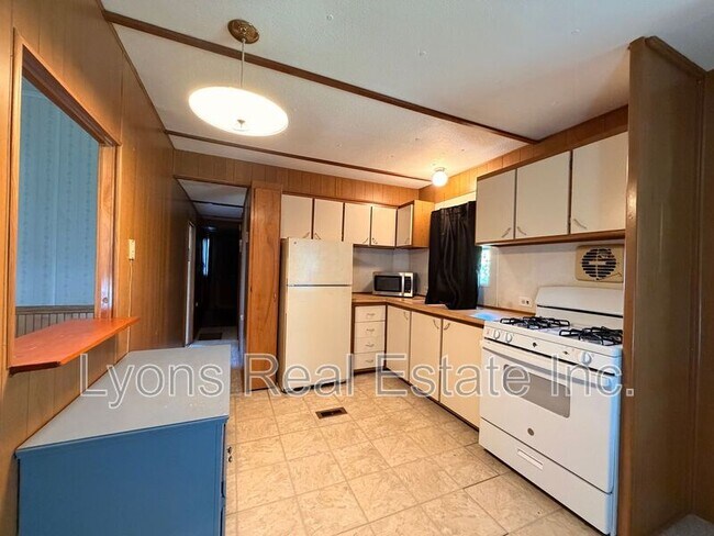 Building Photo - 140 Lamplighter Ln