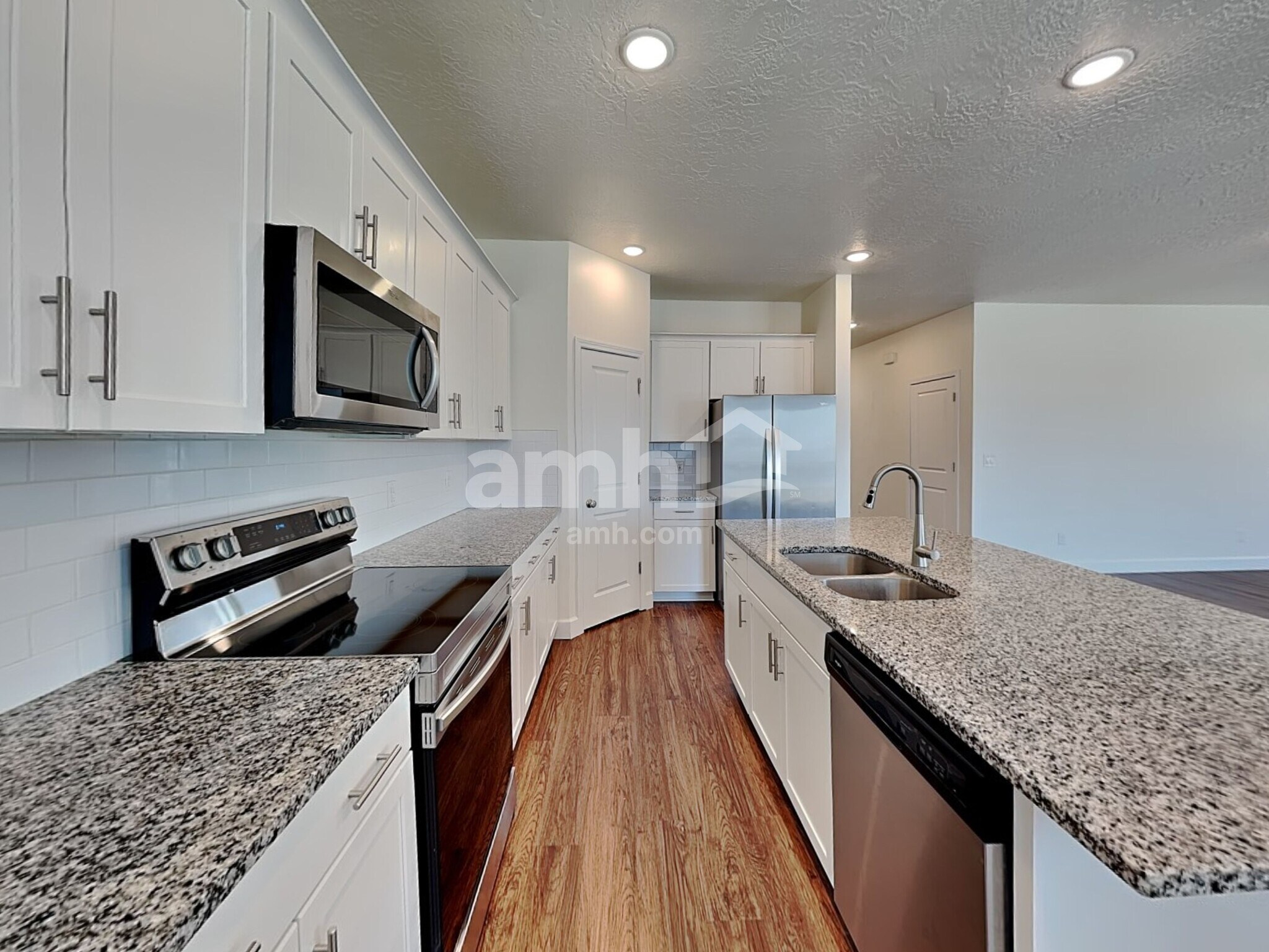 Building Photo - 1273 N Rickshaw Ln