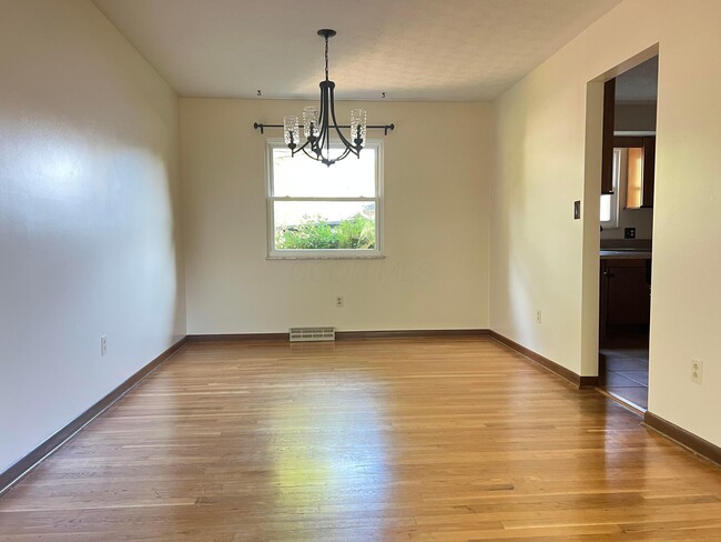 Building Photo - 316 Finstock Way