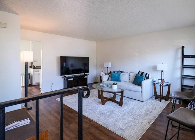 Building Photo - 3735 San Remo Dr