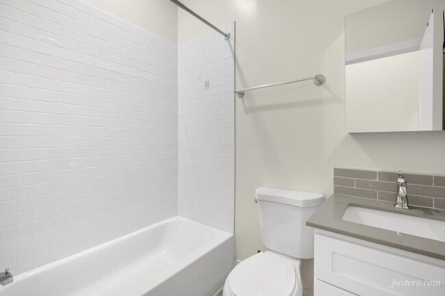 Building Photo - 70 Terra Vista Ave