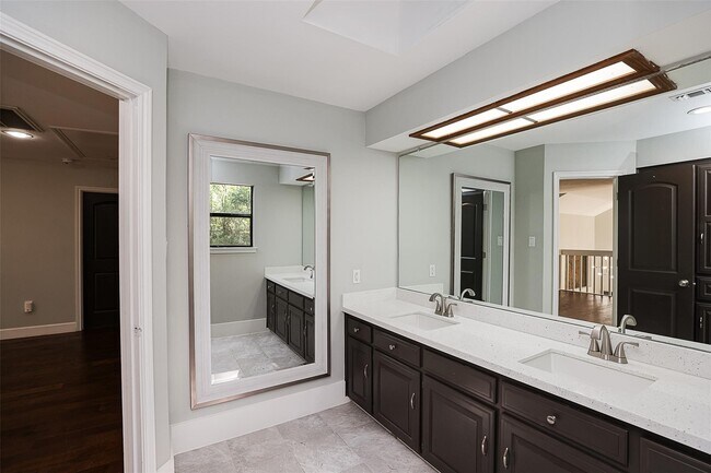 Building Photo - 75 Indian Clover Dr