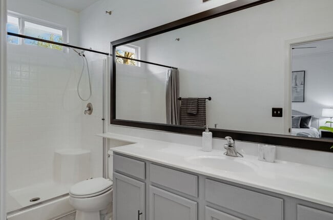 Building Photo - Cozy 3-Bed Sanctuary with 2 Full Baths in Sacramento’s Serene Prairie Dunes