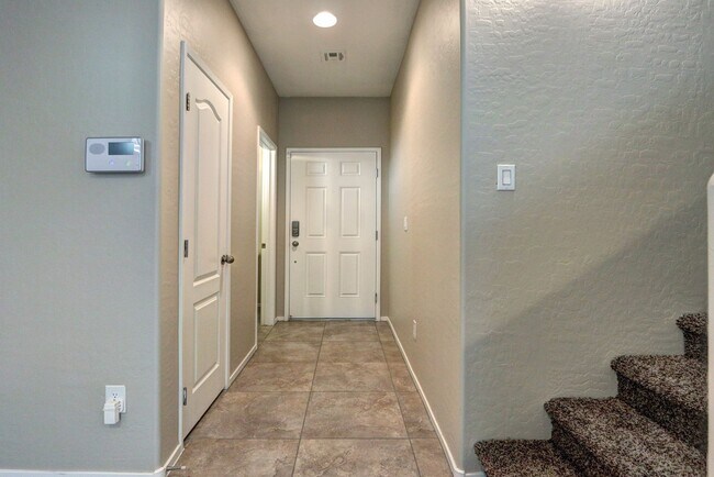Building Photo - 7680 Lots Hills Dr