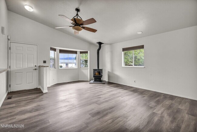 Building Photo - 17575 Parrot Dr