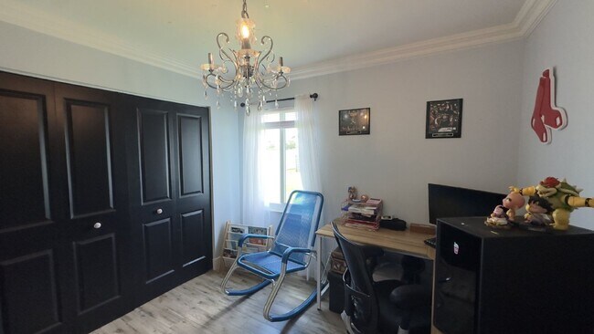 Building Photo - $2,995.00 - 3 Beds / 2 Baths, no deposit option available!