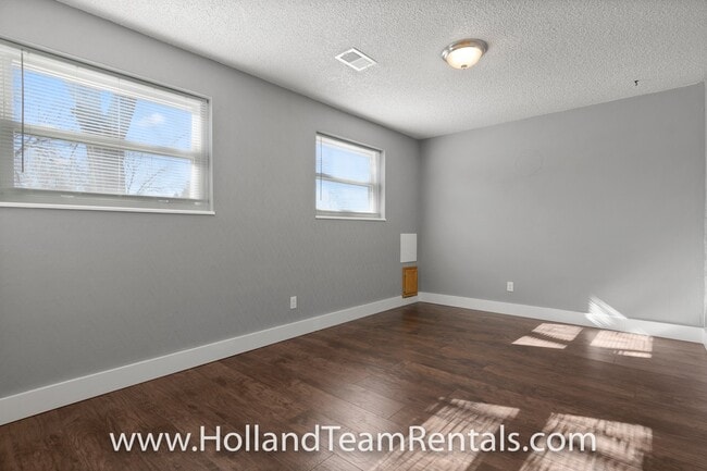 Building Photo - Updated Littleton House in GREAT LOCATION near Streets of SouthGlenn