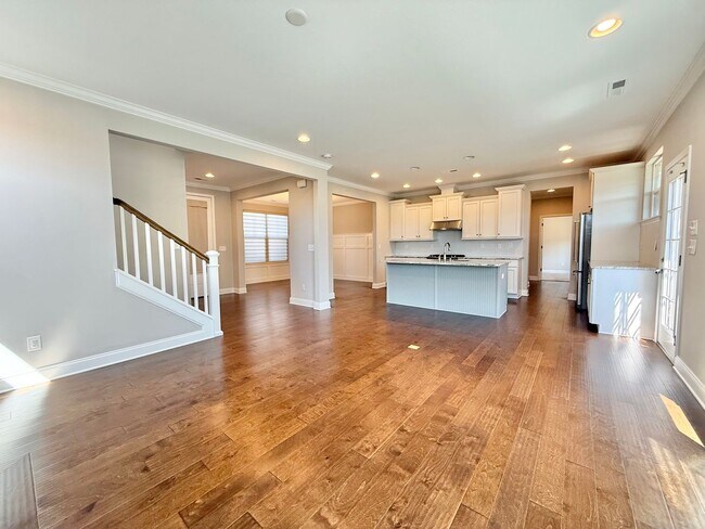 Building Photo - 516 Vivian Lee Ln
