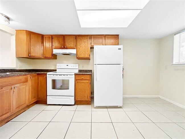 Building Photo - 6336 Newtown Cir