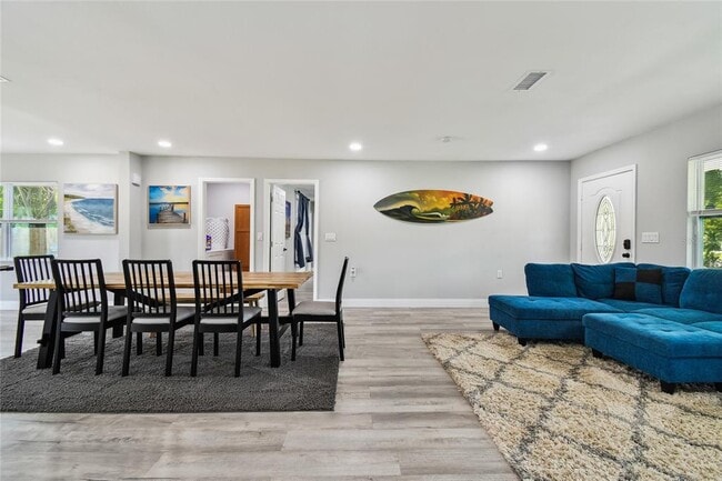 Building Photo - 2221 Calexico Way S