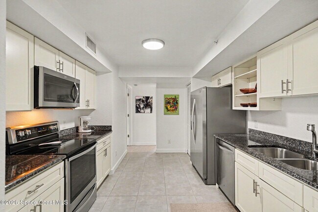 Building Photo - 303 Audubon Dr