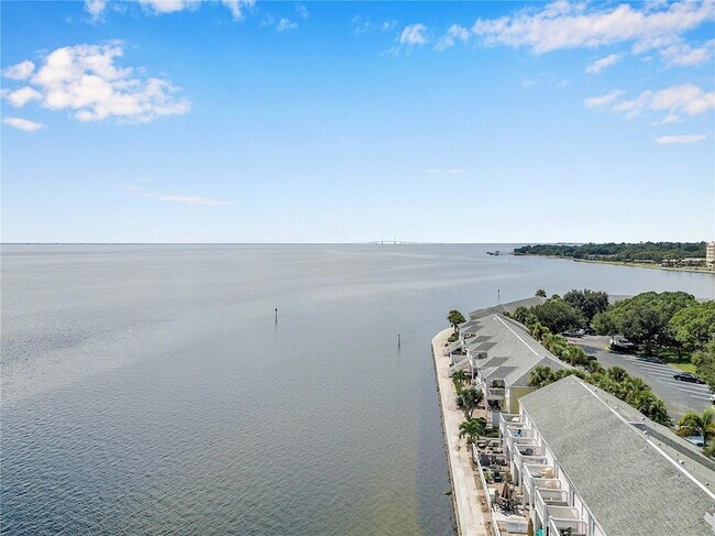 Building Photo - 5172 Coquina Key Dr SE