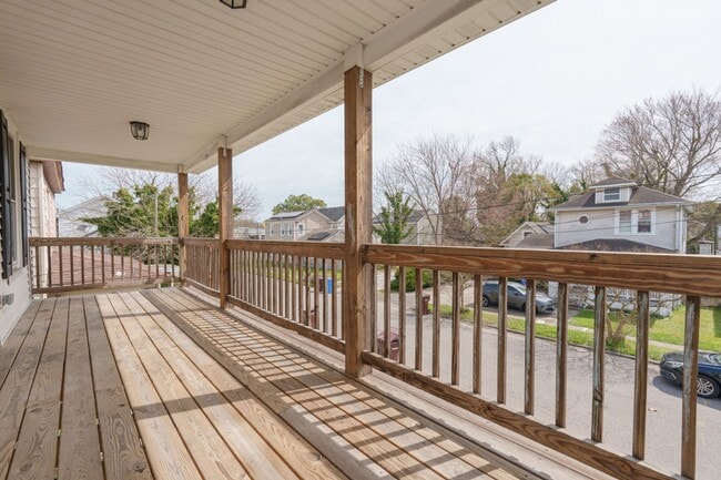 Building Photo - MOVE IN READY 4 Bedroom in Chesapeake!