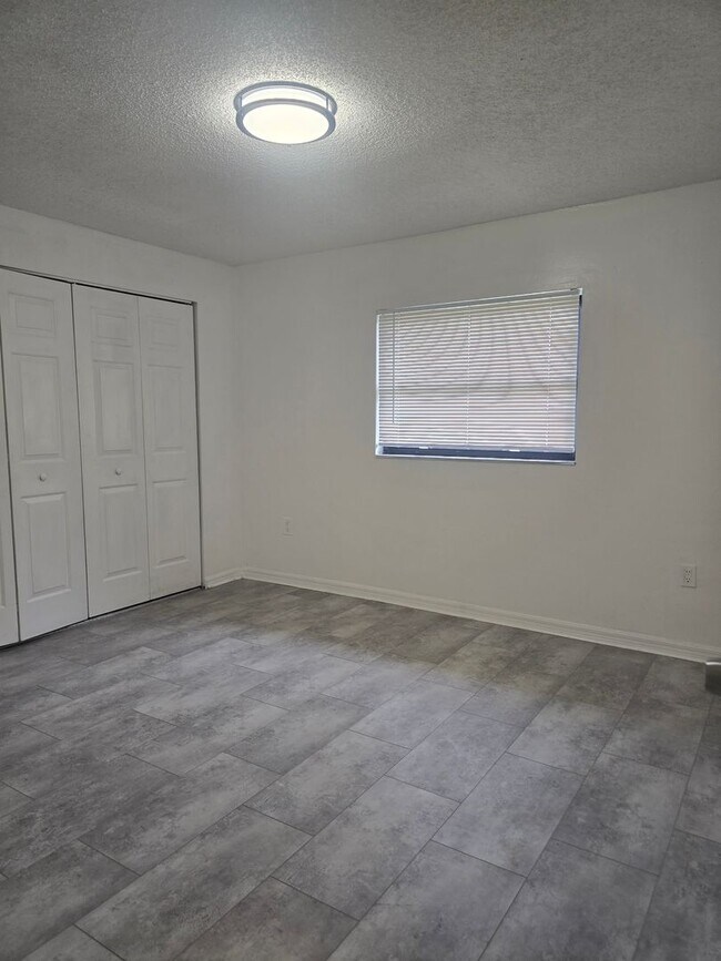 Building Photo - 3 bed / 2 bath plus den Home in Eatonville