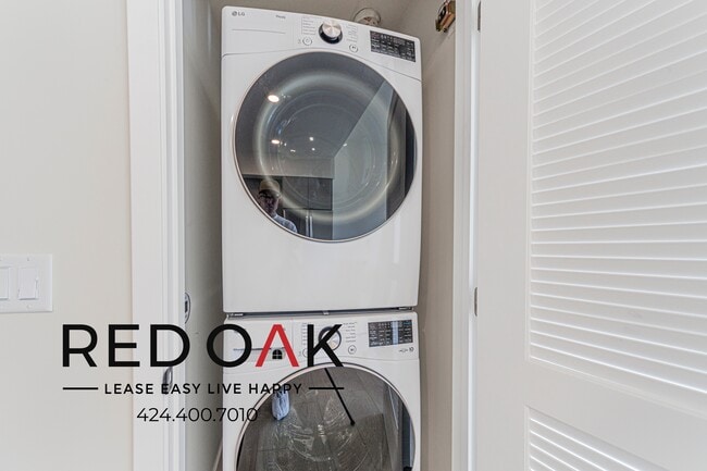 Building Photo - 5320 Cartwright Ave