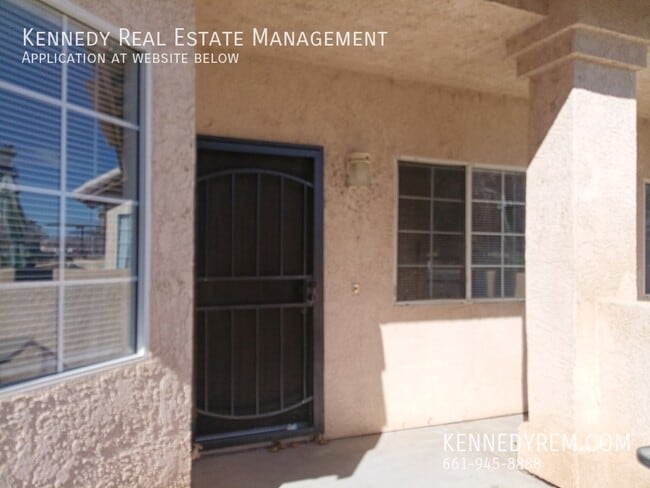 Building Photo - 1647 Gardenia Ct