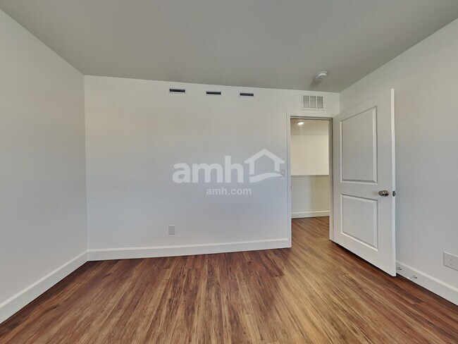 Building Photo - 4812 Blushing Star St