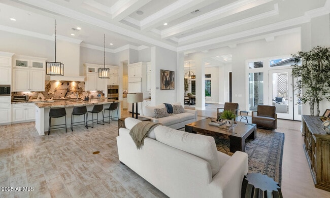 Building Photo - 5413 E Juniper Cyn Dr