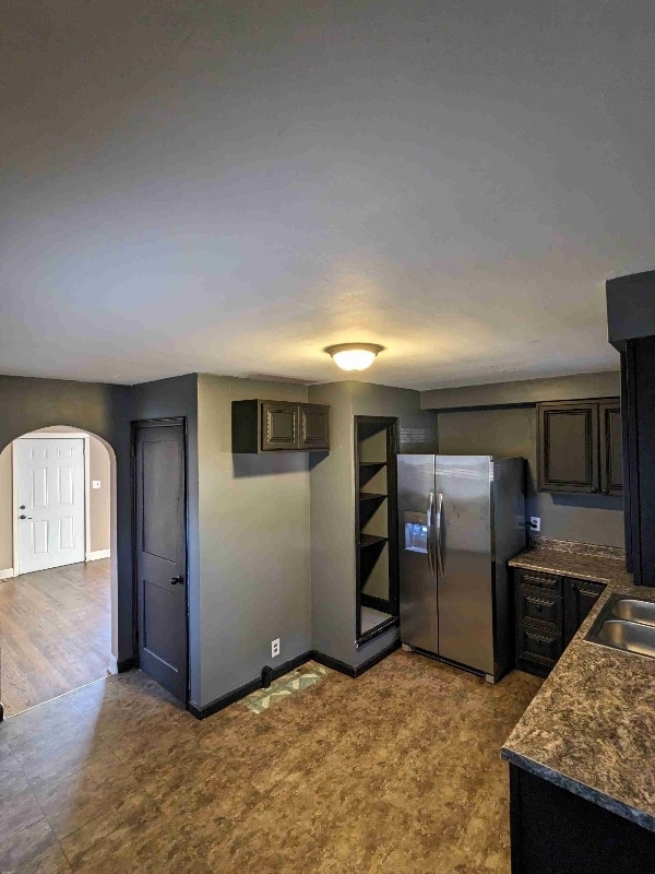 Building Photo - 256 Parkway Dr