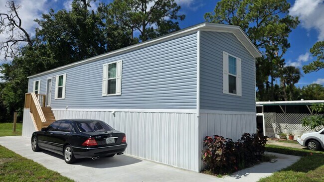 Building Photo - 4401 Hitzing Ave