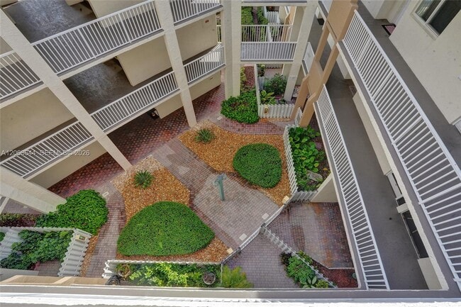 Building Photo - 7611 Southampton Terrace