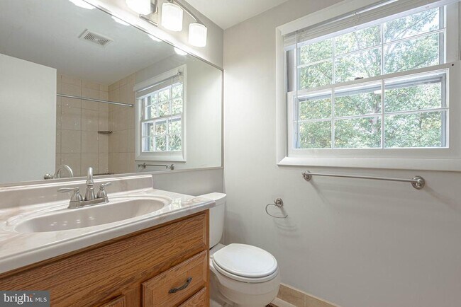 Building Photo - 13145 Madonna Ln