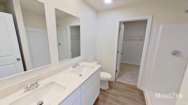 Building Photo - 161 Davis Dr