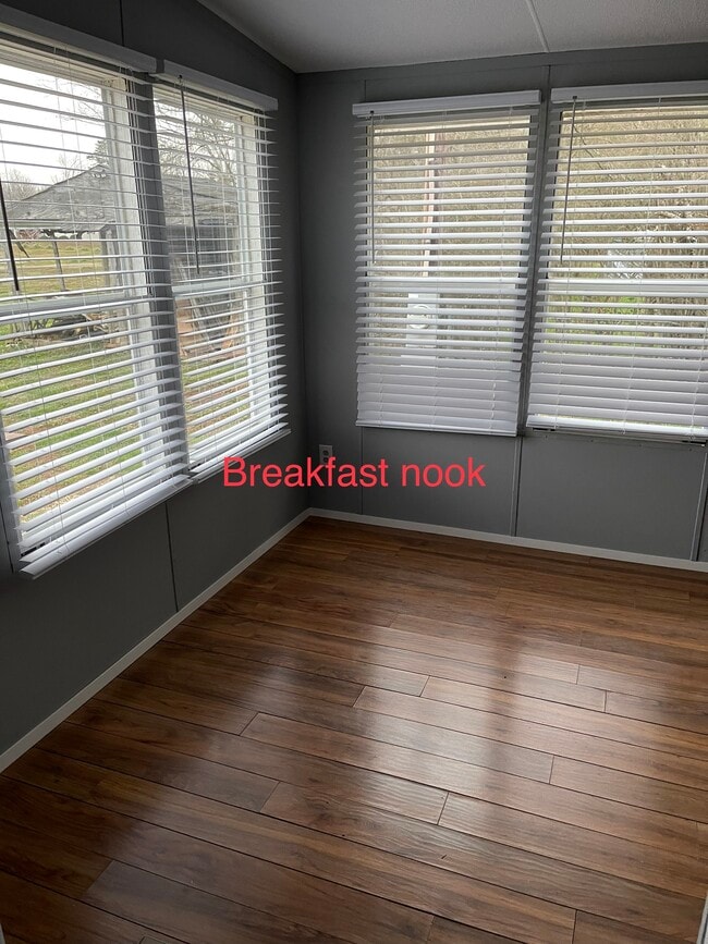 Building Photo - 310 Co Rd 109