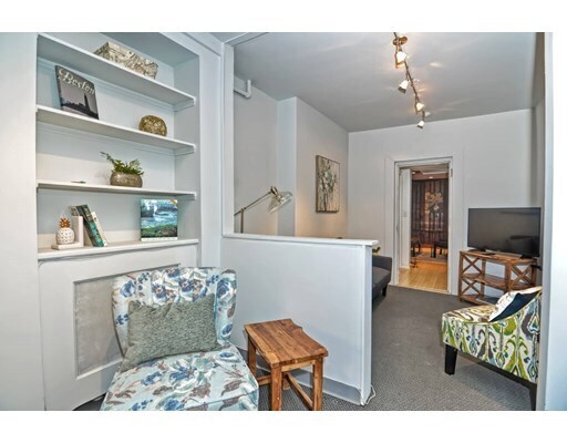 Building Photo - 43 Charles St