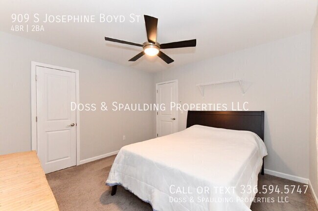 Building Photo - 909 S Josephine Boyd St
