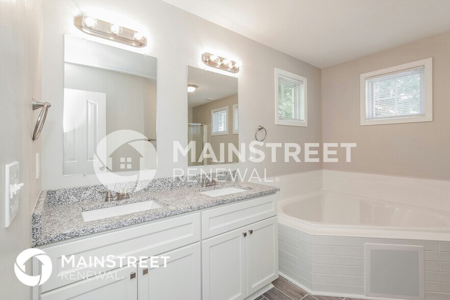 Building Photo - 6320 Spanish Moss Ln