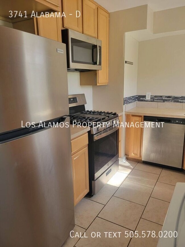 Building Photo - 3741 Alabama-D