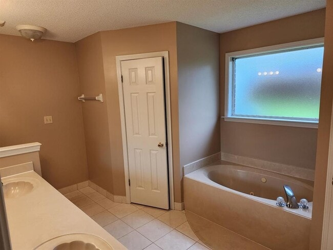 Building Photo - 255 Windy Ridge Cove